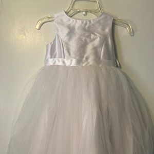 David’s bridal toddler girls size 5 flower girl dress w optional cinnamon sash